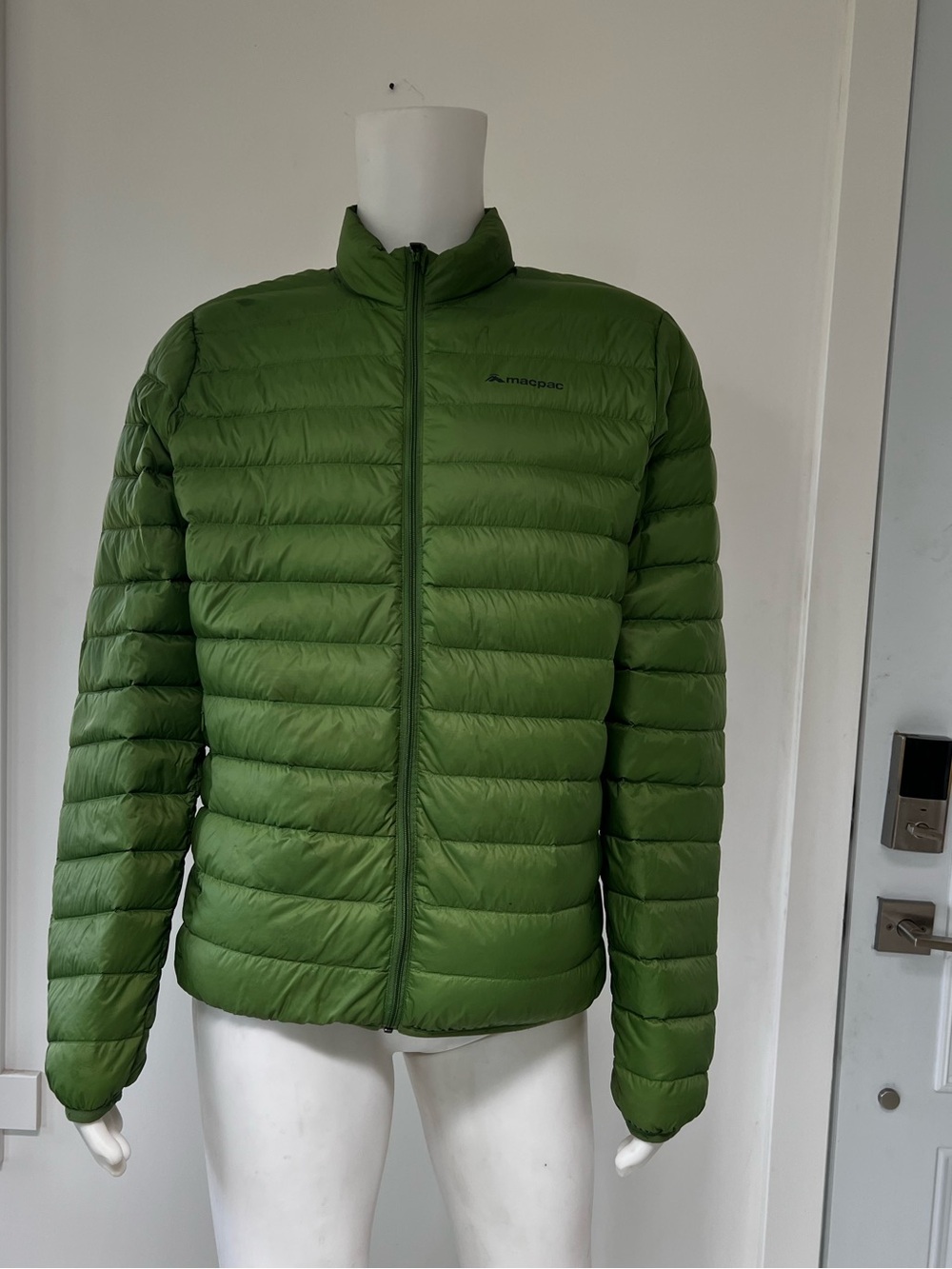 Macpac Men's Uber Light Down Jacket   Pistachio olive Packable Jacket